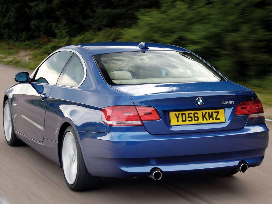  BMW 335i Coupe 2007 года  (UK) (фото 7 из 14)
